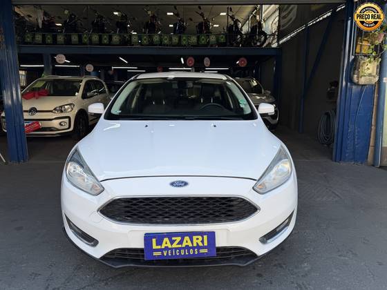 FORD FOCUS 1.6 SE 16V FLEX 4P POWERSHIFT FORD FOCUS 1.6 SE 16V FLEX 4P POWERSHIFT